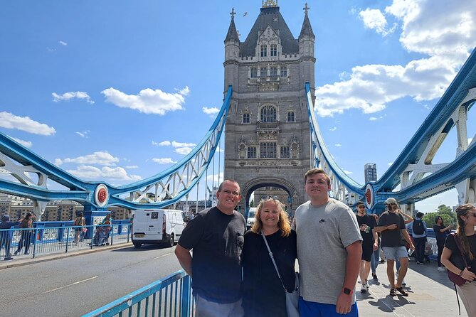 The Premier Classic London: Private 4-Hour Tour in a Black Cab - Group size, timing, and pickup details