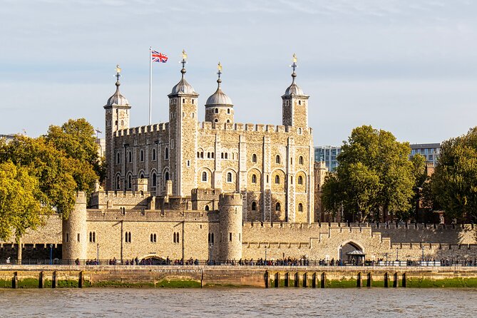 Tower of London Private Walking Tour - The Medieval Palace and views over London