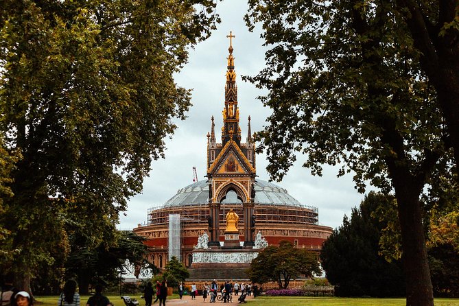 Treasures of London: The Royal Family Private Tour - Finishing at Buckingham Palace