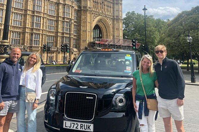 Ultimate 8h Extended Private Tour of London in a Black Cab - Trafalgar Square and the West End show London’s public face