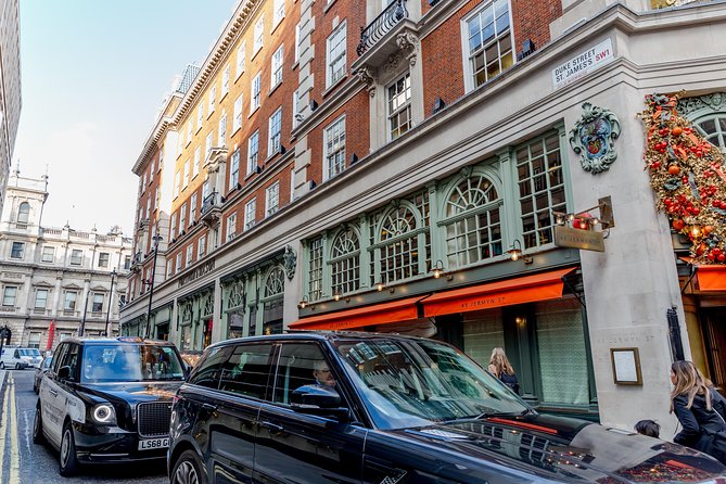 Unique London Walk: Secrets of Mayfair - Private Tour - Piccadilly Circus and a Modern Finish