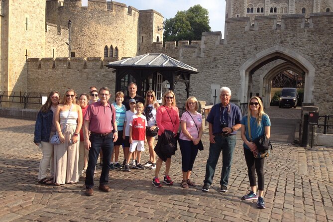 VIP Tower of London and Crown Jewels Tour with Private Beefeater Meet & Greet - Group size, pace, and practical comfort
