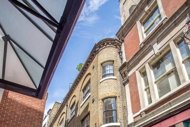 Walking Tour and Tasting at Indian Restaurant in London - Old Spitalfields Market and the final tasting