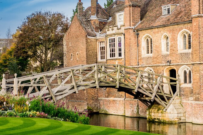 Walking Tour of Cambridge - Stories that work for adults, children, and future students