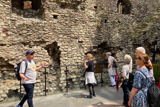 Walking Tours - Sights of London- price includes upto 10 people - St. Paul’s Cathedral and the shape of London
