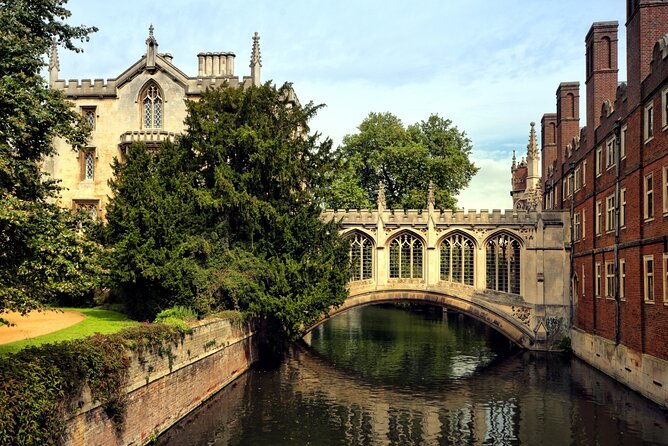 Warwick Castle, Oxford, Stratford-upon-Avon & Cotswolds Day trip - Warwick Castle: the day’s most substantial stop