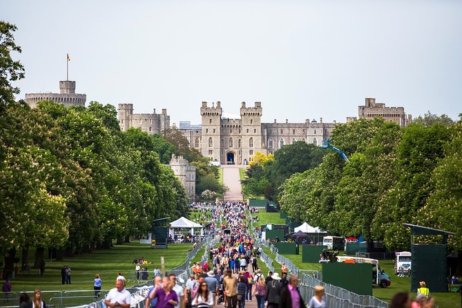 Windsor Castle Private Tour in Executive Vehicle With Admission - Who will enjoy this most