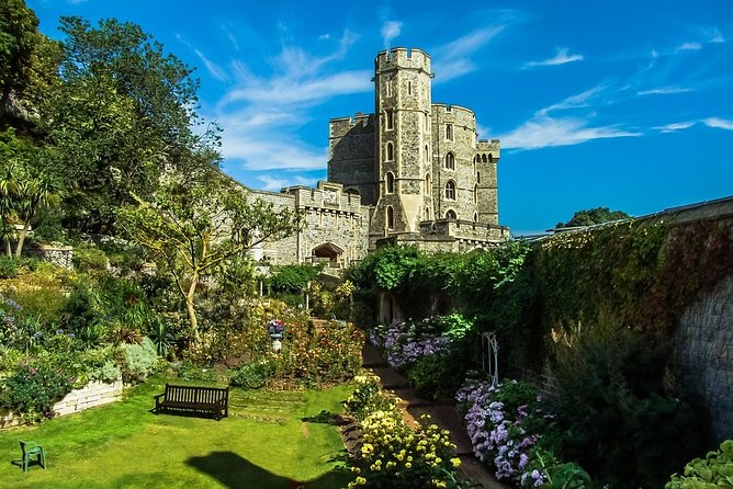 Windsor Castle Private Tour in Executive Vehicle With Admission - How to get the best version of the day