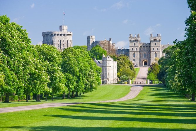Windsor Castle Private Tour in Executive Vehicle With Admission - Getting the timing right at Windsor Castle