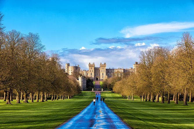 Windsor Castle, Stonehenge & Oxford Private Car Tour from London - The guides can shape the whole day