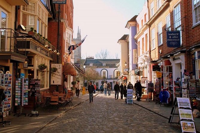 Windsor, Stonehenge and Bath Day Trip from London Spanish - Small details that make the day easier