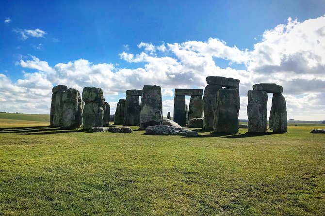 Windsor, Stonehenge and Bath Trip from London - The guide can shape the entire day
