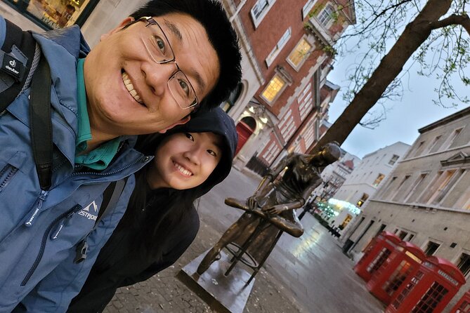 Wizarding London: Interactive Game & Magical Walking Tour - St. Clement Danes Church and clue solving