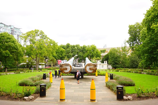 World War II History in London Private Guided Tour - What the guide adds, and where the risk lies