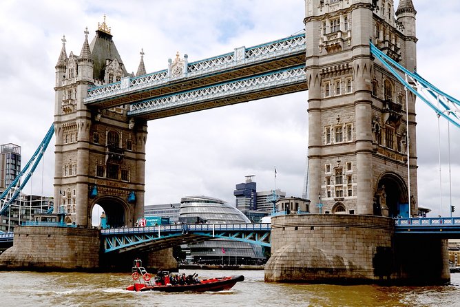 Your Own Boat! - London Bridge, HMS Belfast, and the Tower
